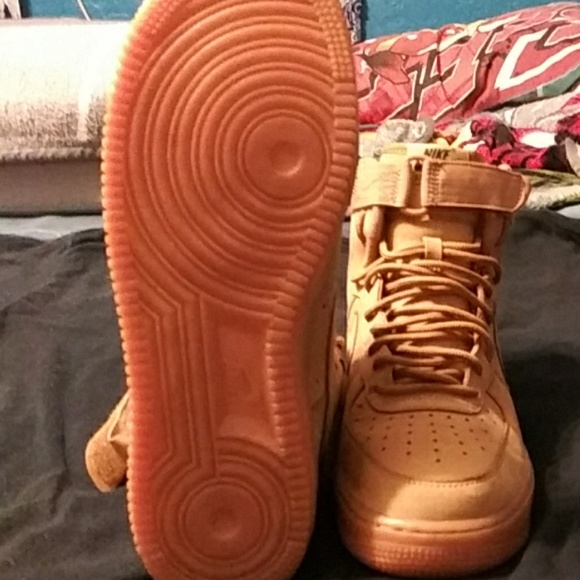***SOLD***High top AF1s great condition. - Picture 2 of 5